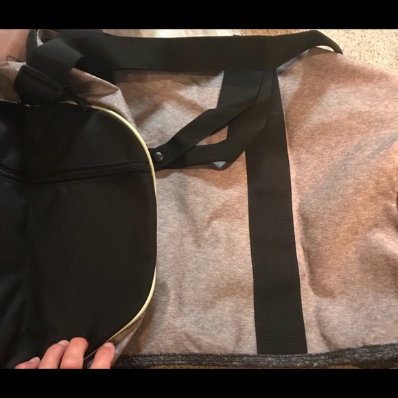 NWT Victoria’s Secret Pink Weekender duffle bag - Picture 6 of 7